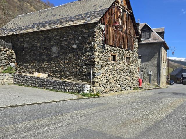 Maison 2 pièces 180 m²