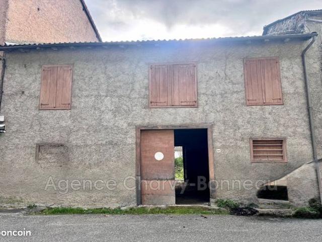 Maison 2 pièces 140 m²