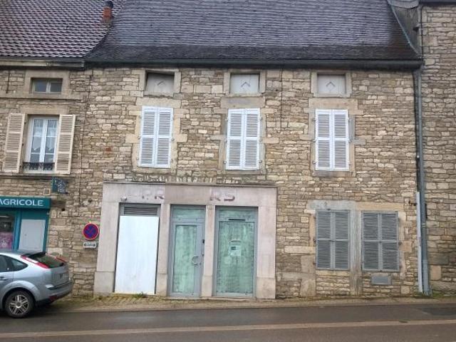 Maison 2 pièces 142 m²