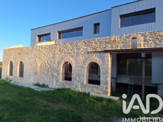 Maison 2 pièces 153 m²