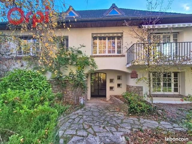 Maison 5 pièces 161 m²