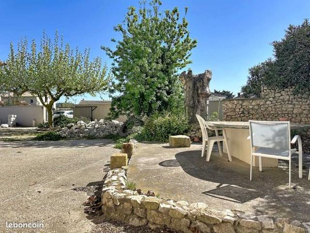 Maison 2 pièces 174 m²