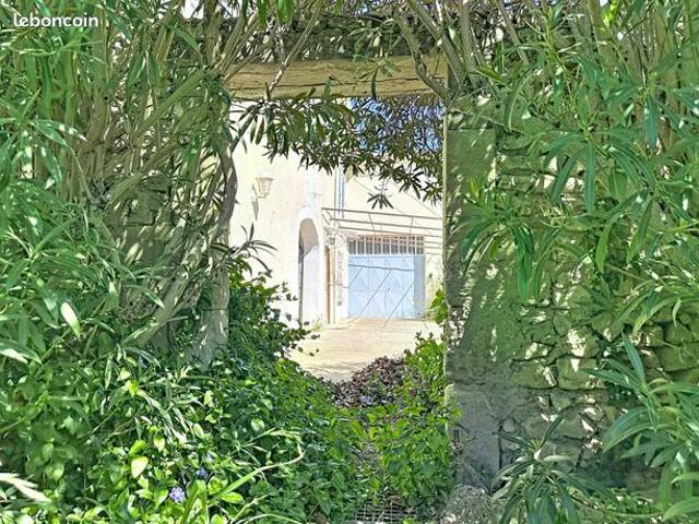 Maison 2 pièces 174 m²