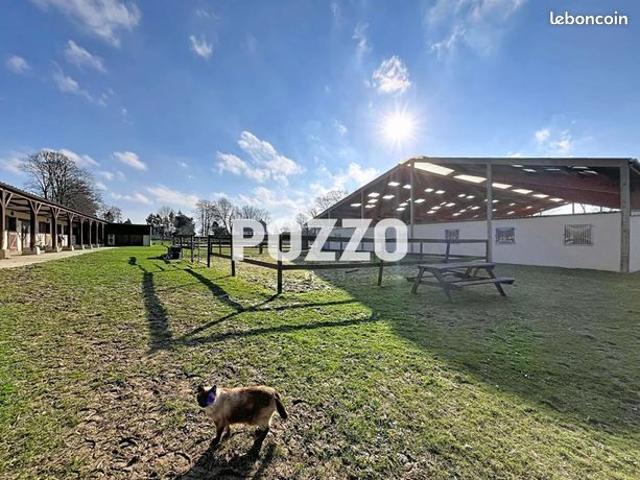 Maison 2 pièces 1 500 m²