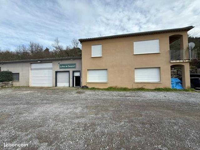 Maison 2 pièces 224 m²