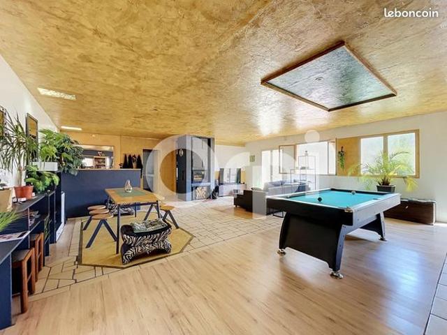 Maison 2 pièces 220 m²