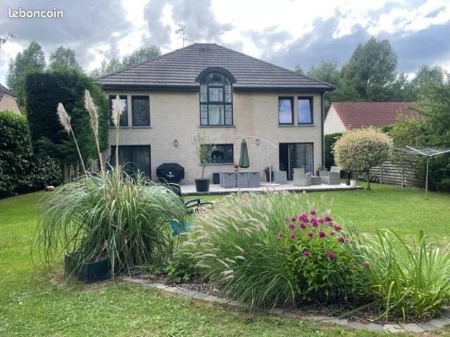 Maison 2 pièces 230 m²