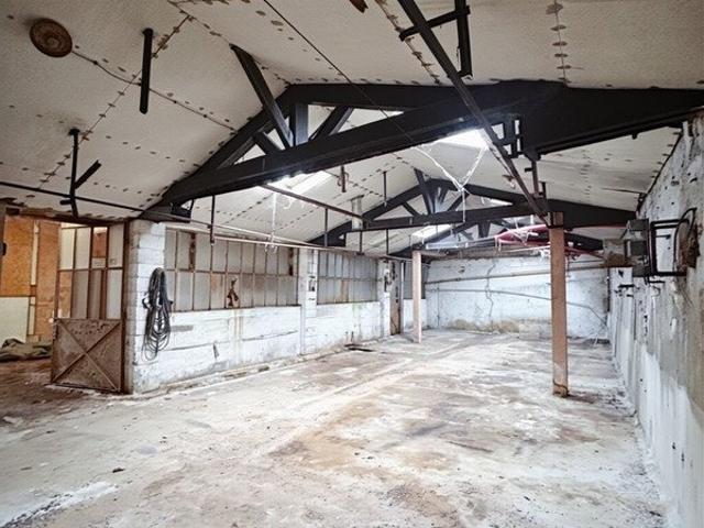 Maison 2 pièces 250 m²