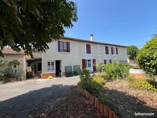Maison 8 pièces 250 m²