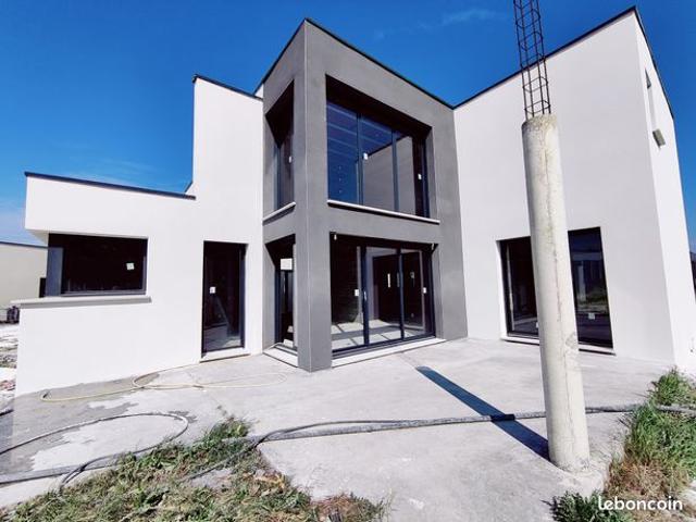 Maison 2 pièces 265 m²