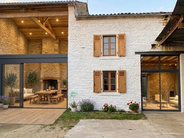 Maison 2 pièces 300 m²