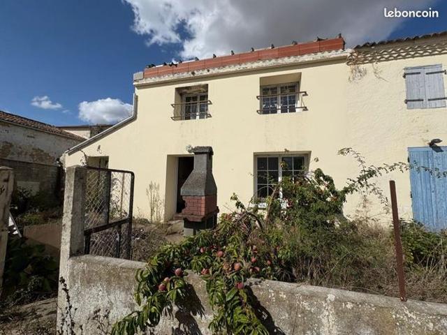 Maison 2 pièces 318 m²