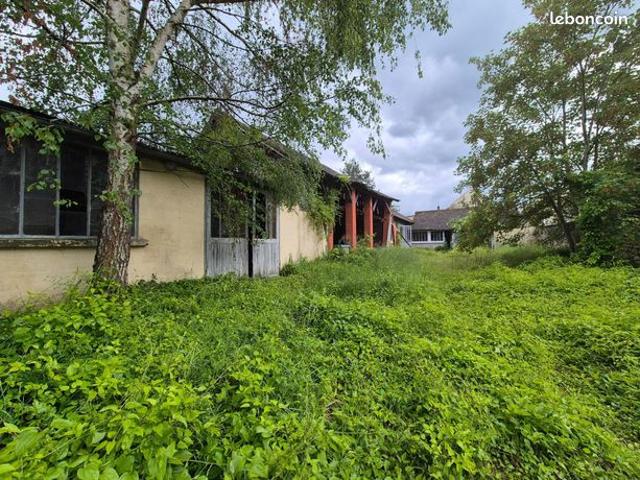 Maison 2 pièces 327 m²