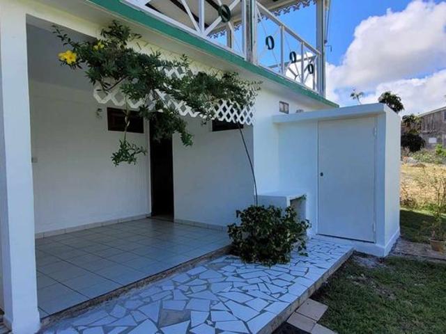Maison 2 pièces, 32 m² à louer à Saint François 97118