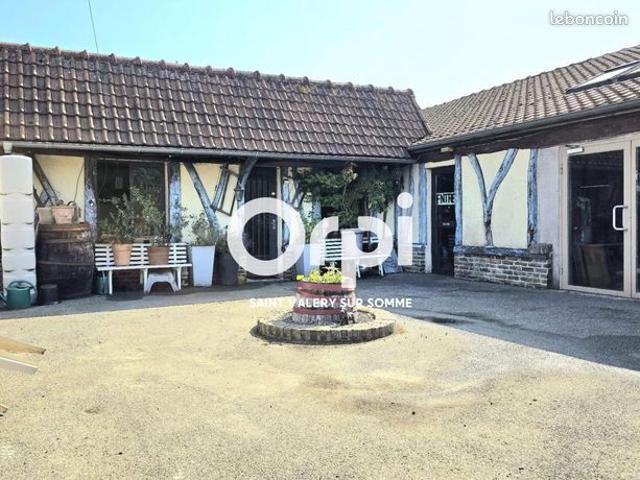 Maison 2 pièces 330 m²