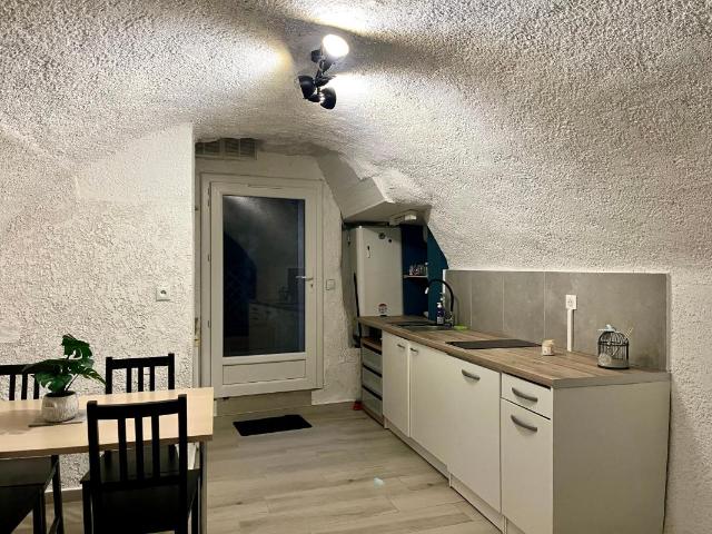 Maison 2 pièces, 33 m² à louer à Saint Bauzille de Montmel 34160