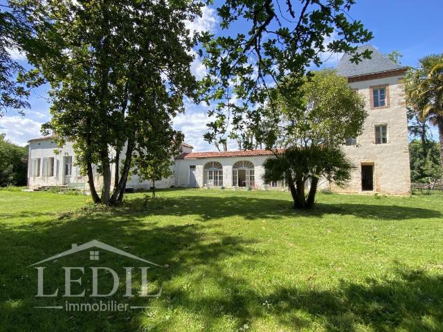 Maison 6 pièces 350 m²