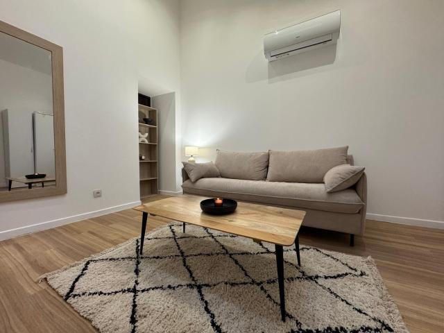 Maison 2 pièces, 35 m² à louer à Nîmes 30000