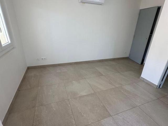 Maison 2 pièces, 38 m² à louer à Ollioules 83190