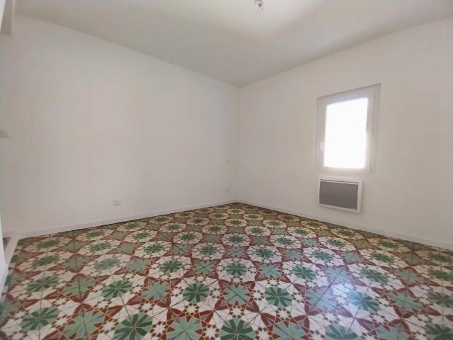 Maison 2 pièces, 39 m² à louer à Saint Thibéry 34630