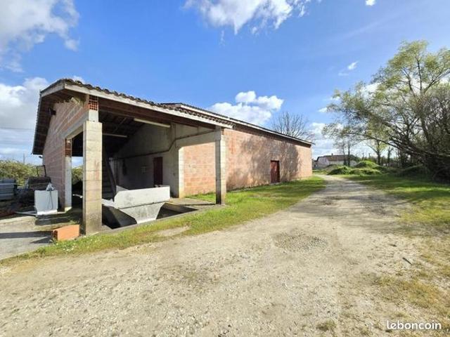 Maison 2 pièces 440 m²