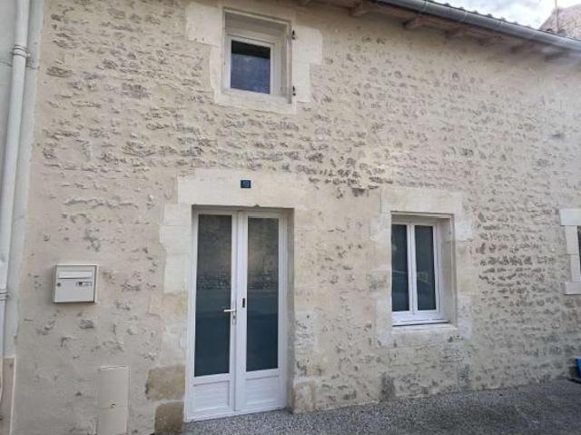 Maison 2 pièces, 45 m² à louer à Saint Julien de l'Escap 17400