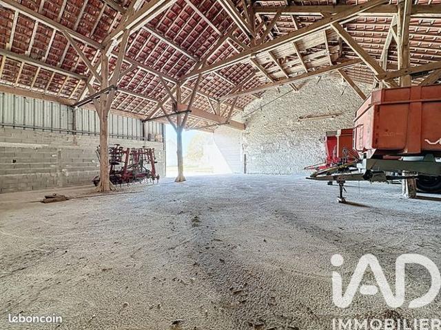 Maison 2 pièces 500 m²