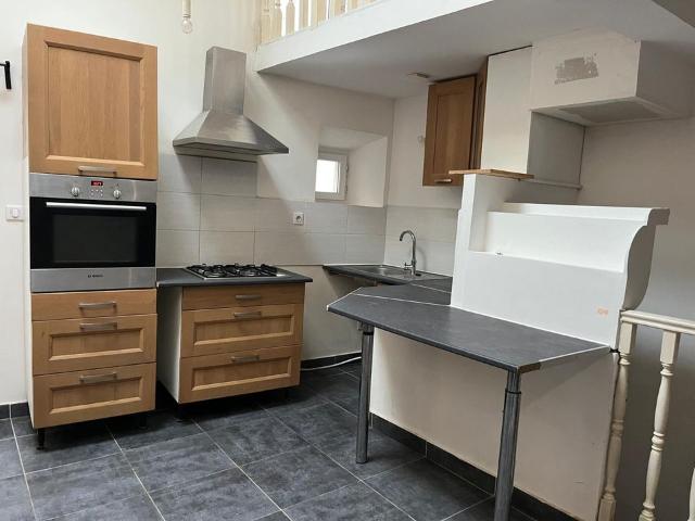Maison 2 pièces, 50 m² à louer à Aouste sur Sye 26400