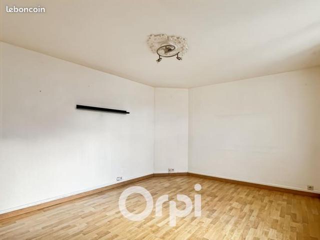 Maison 2 pièces 56 m²