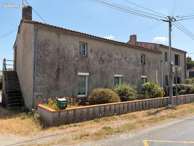 Maison 2 pièces 61 m²