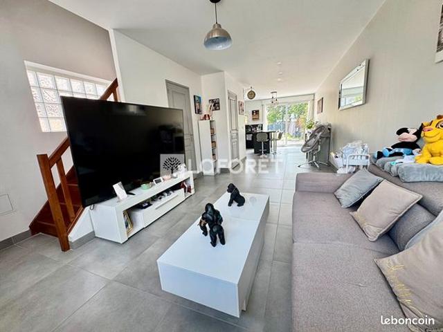 Maison 2 pièces 70 m²