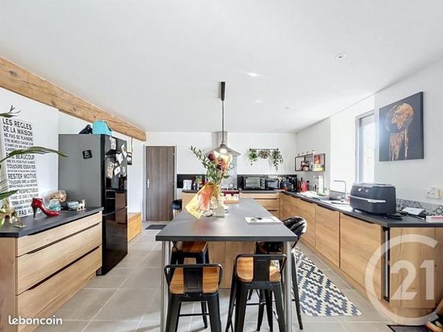 Maison 2 pièces 74 m²