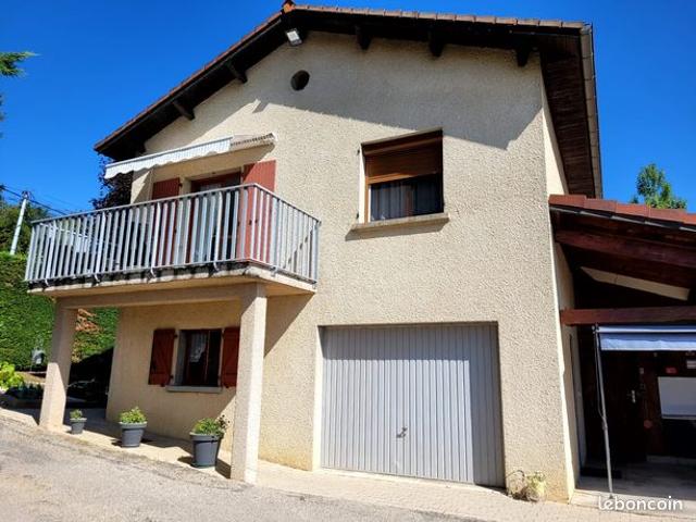 Maison 2 pièces 77 m²