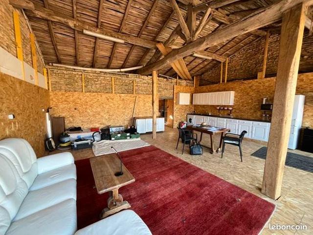 Maison 2 pièces 77 m²