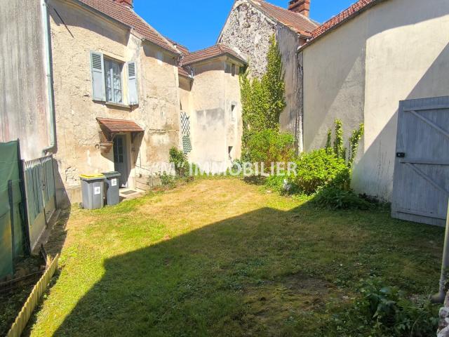 Maison 2 pièces 77 m²
