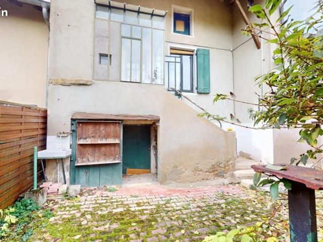 Maison 2 pièces 83 m²