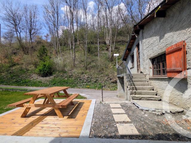 Maison 2 pièces 84 m²