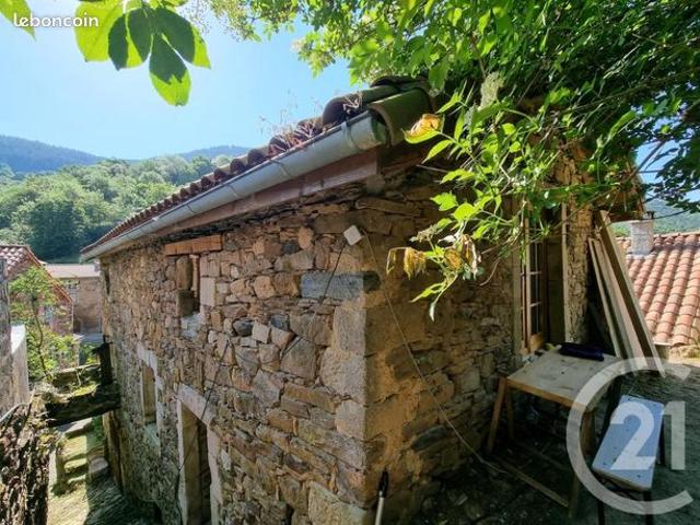 Maison 2 pièces 84 m²