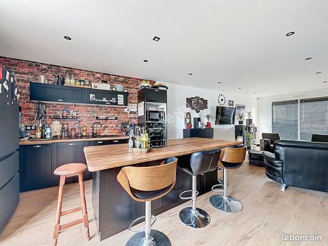 Maison 2 pièces 90 m²