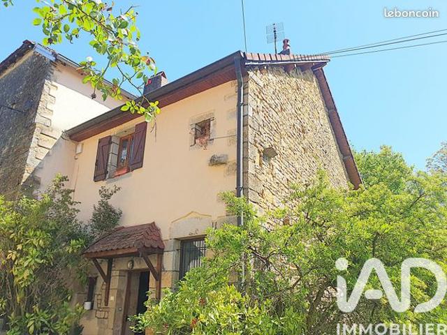 Maison 2 pièces 93 m²