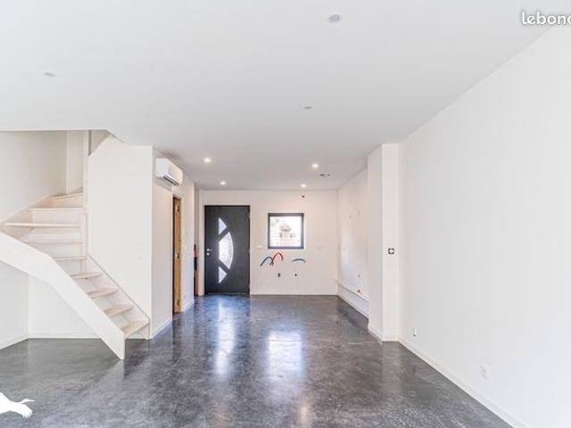 Maison 2 pièces 95 m²