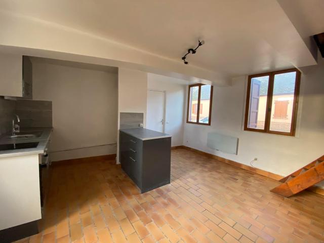Maison 2 pièces, à louer à Hangest en Santerre 80134