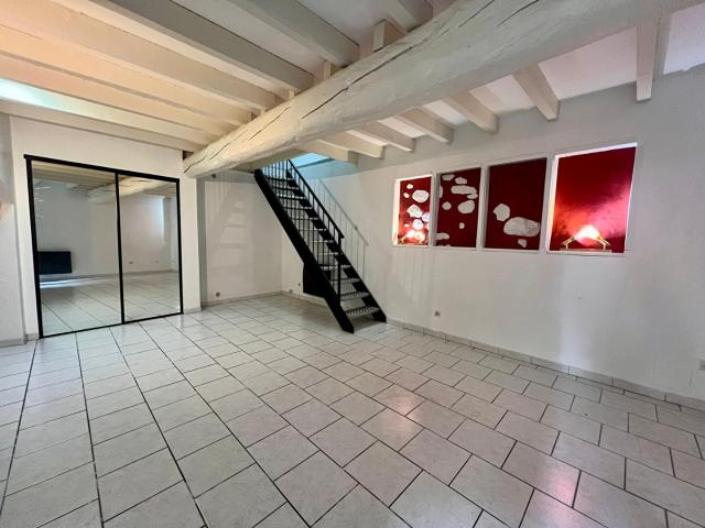 Maison 2 pièces Verzeille 55.30m² 400€ à louer l'Adresse