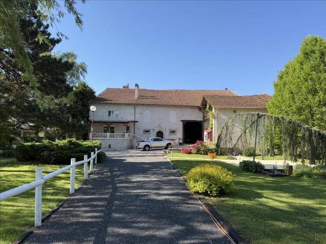 Maison 300 m²