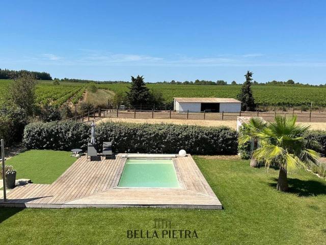 Maison 302 m2 Aimargues