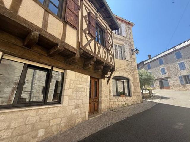 Maison 303 m2 montcuq