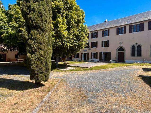 Maison 30 pièces 1059 m²
