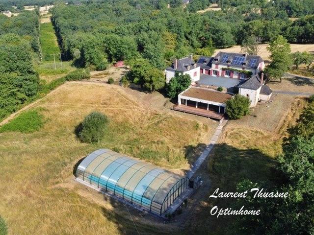 Maison 30 pièces 984 m²