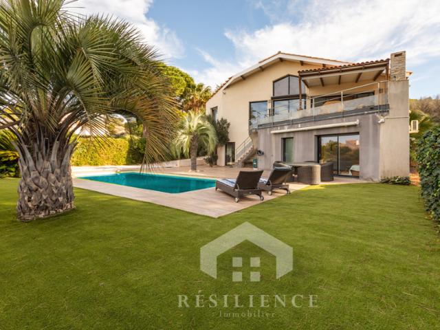 Maison 315 m2 7 pièces