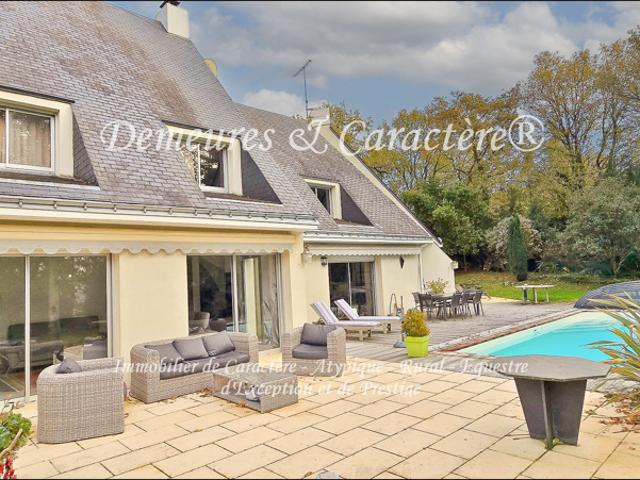 Maison 310m2, piscine couverte, site exceptionnel